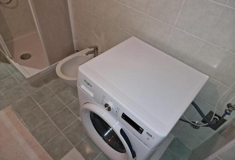 חדר סטנדרט, Marcella Va A Civita