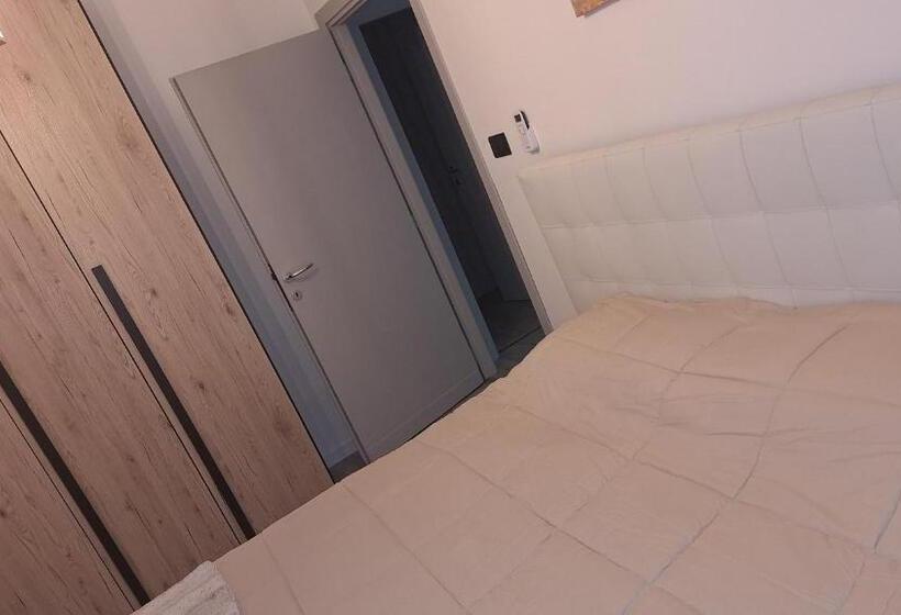 Номер Стандарт, Marcella Va A Civita