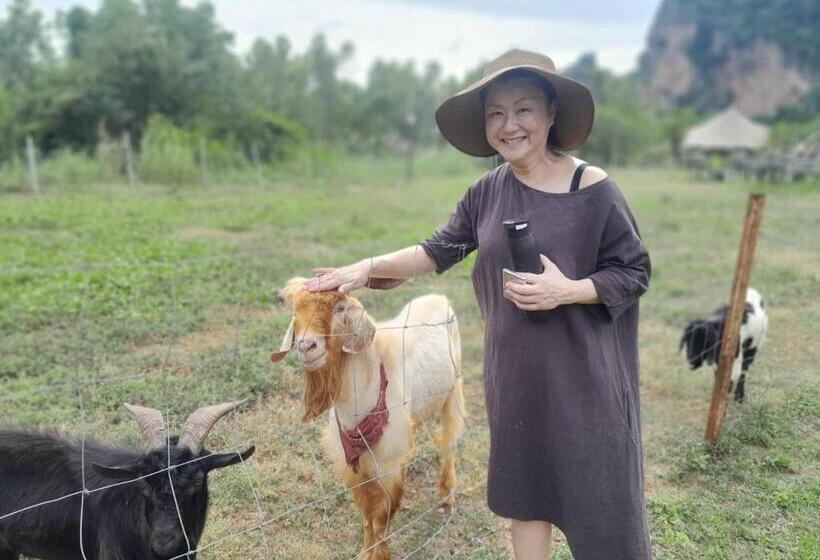 Pokój Rodzinny Widok Góry, A Moment Of Love...by Red Z @บ้านมุง เนินมะปราง