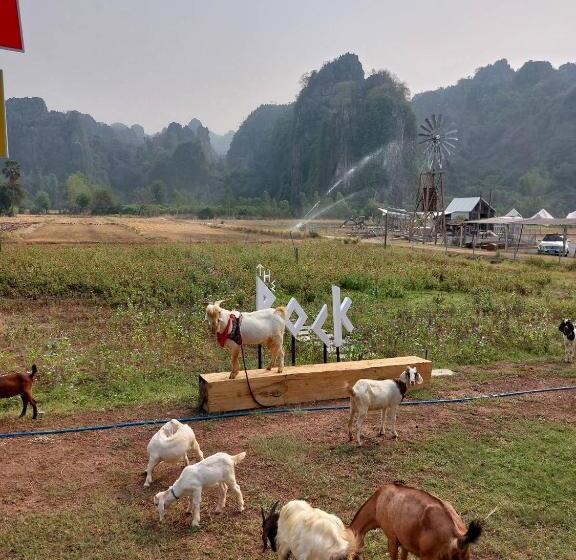 Pokój Rodzinny Widok Góry, A Moment Of Love...by Red Z @บ้านมุง เนินมะปราง