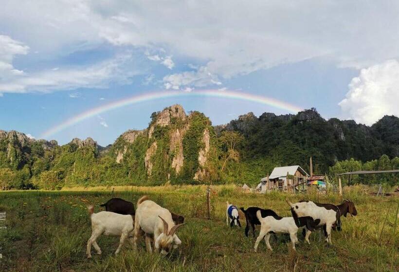 Pokój Rodzinny Widok Góry, A Moment Of Love...by Red Z @บ้านมุง เนินมะปราง