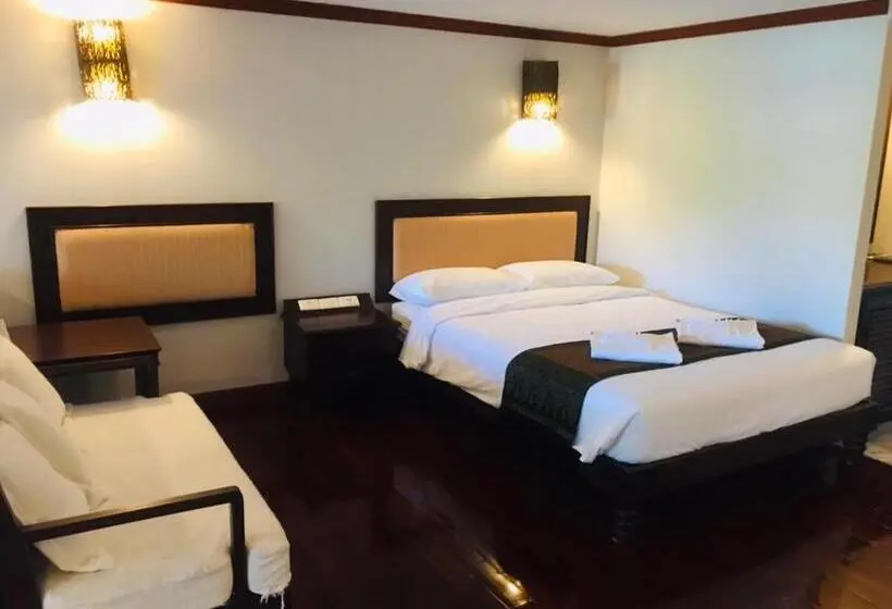 Deluxe-villa 1 Makuuhuone, Saensukkho Green Hotel & Resort