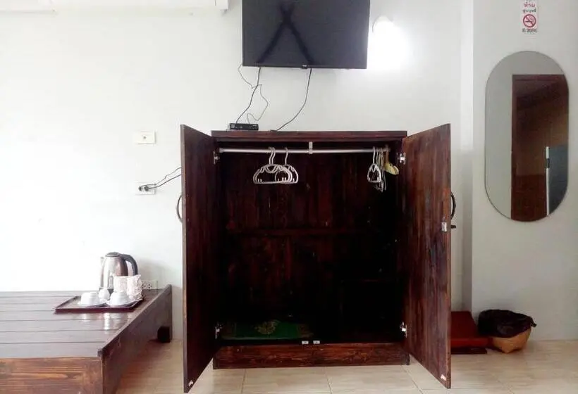 Perhehuone, Saensukkho Green Hotel & Resort