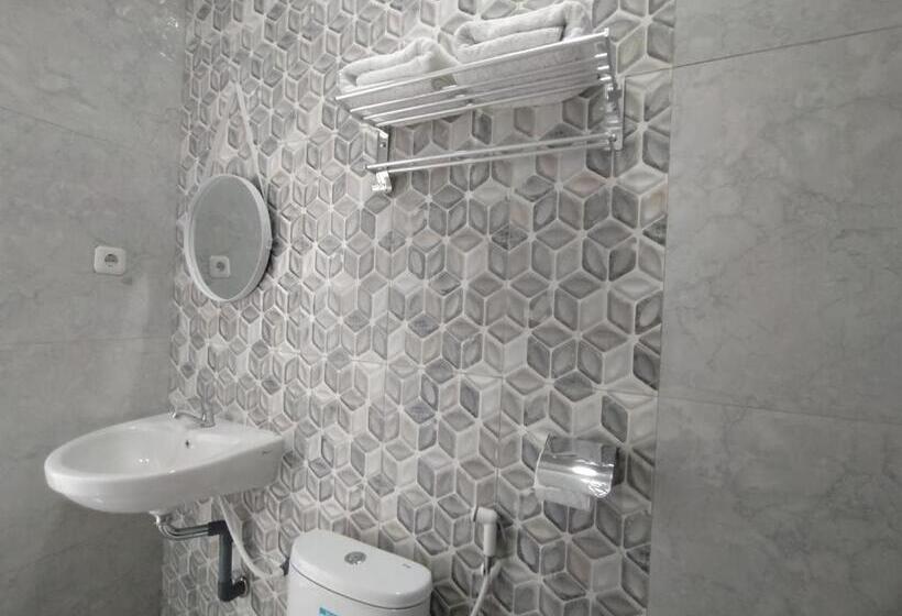 Habitació Estàndard, Urbanview Hotel Nimara Ngawi By Reddoorz