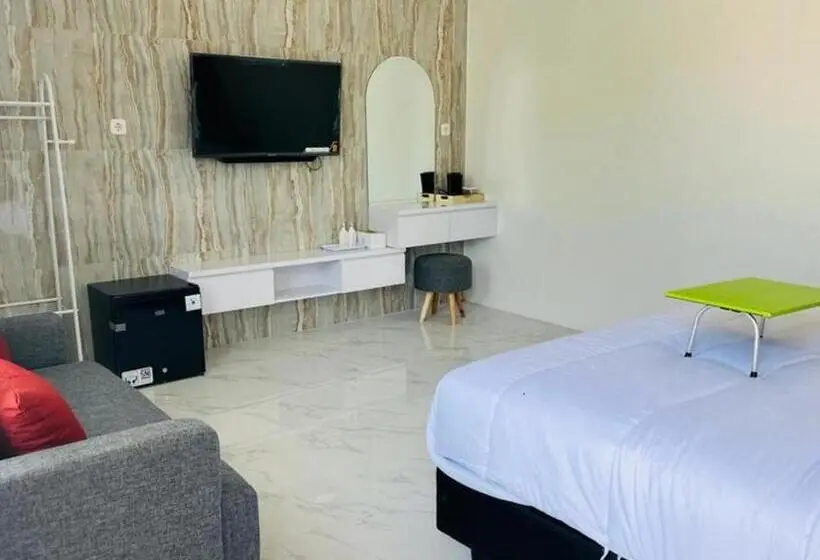 Deluxe-huone, Urbanview Hotel Nimara Ngawi By Reddoorz