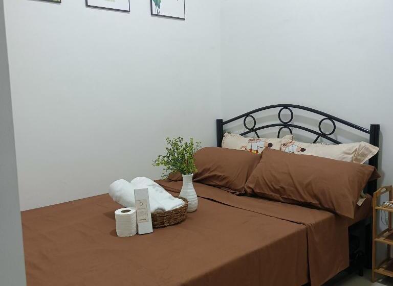 اتاق استاندارد چهارنفره با بالکن, 1br Condotel With Balcony At Edsa