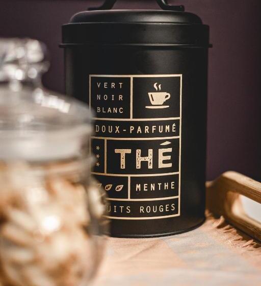 اتاق استاندارد, Artists  Nest