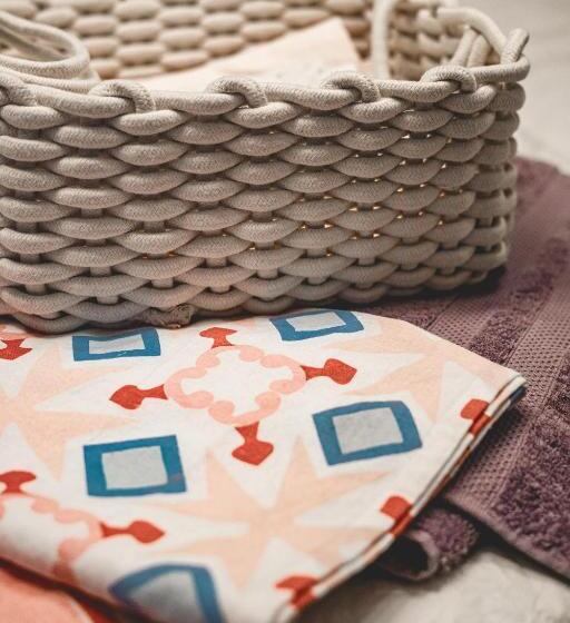 اتاق استاندارد, Artists  Nest