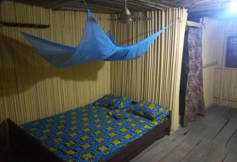 اتاق استاندارد با چشم‌انداز دریاچه, Auberge Chez M