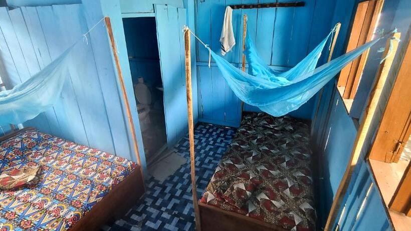 اتاق استاندارد سه نفره, Auberge Chez M