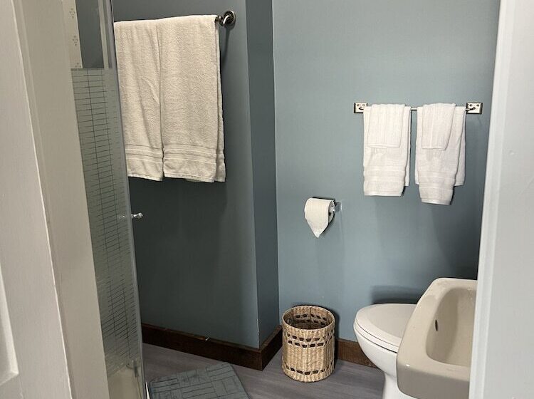 غرفة ديلوكس, Century Elms Bed And Breakfast