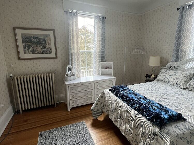 غرفة ديلوكس, Century Elms Bed And Breakfast