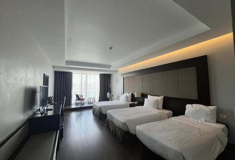 Triple Room Sea View, Moon Halo