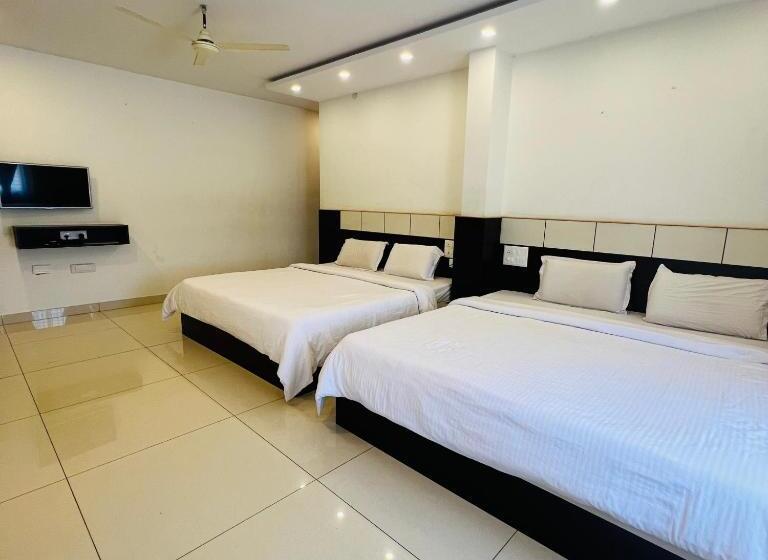 غرفة ديلوكس رباعية, Sdk Residency