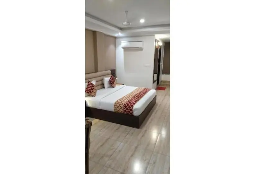 キングサイズベッドのデラックスルーム, Sharon Residency Madhya Pradesh