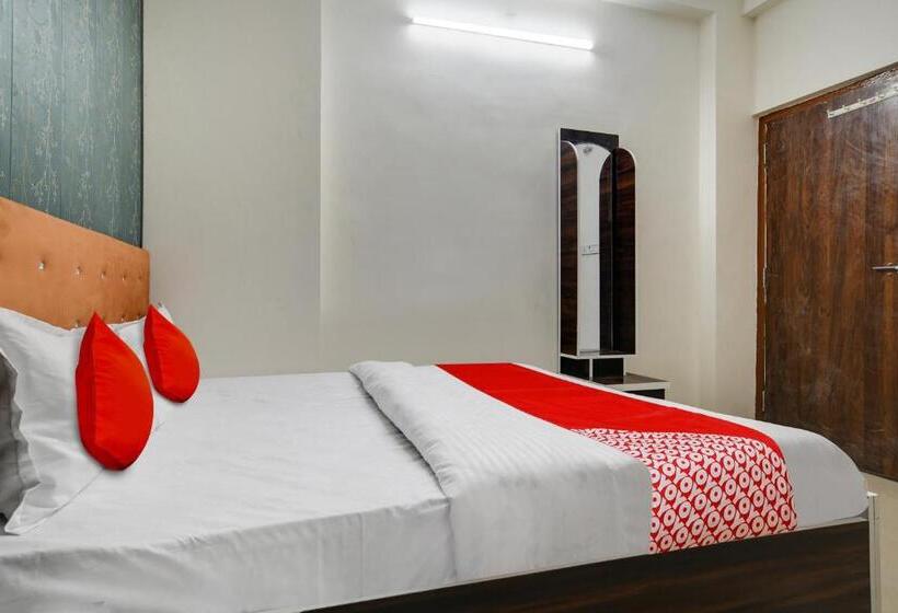 Standardzimmer, O Nitya
