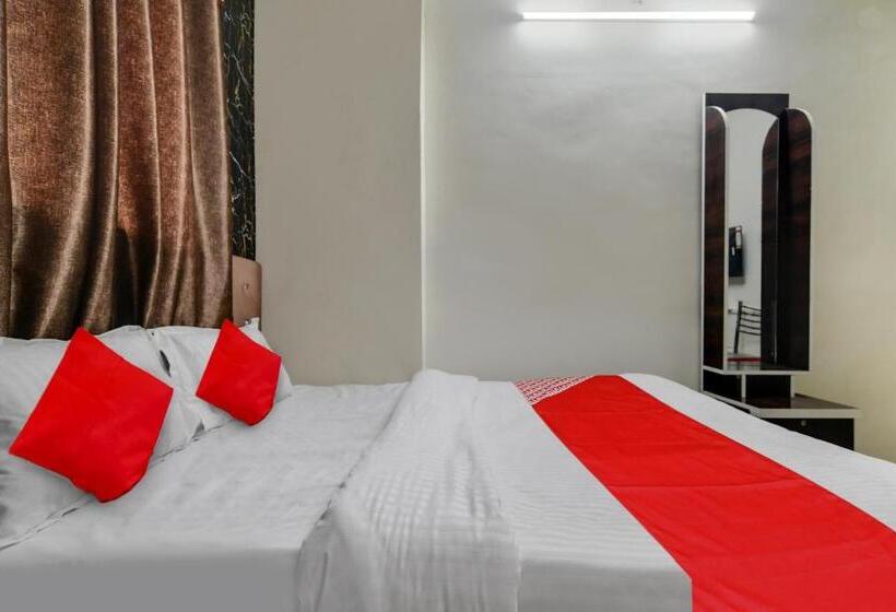 Standardzimmer, O Nitya