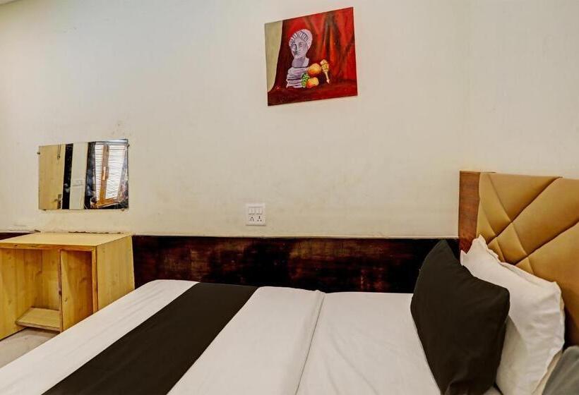 غرفة كلاسيكية ثلاثية, Collection O Hotel Dice