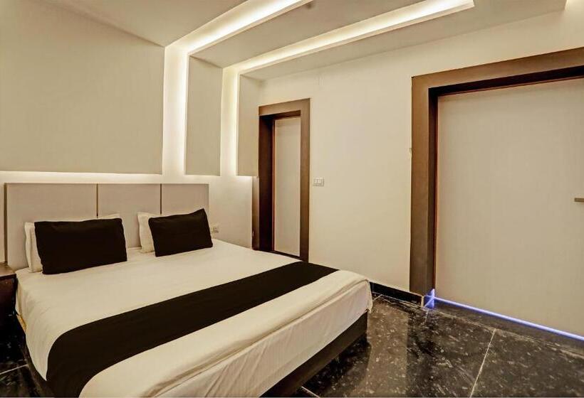 Трехместный Номер Классика, Collection O Hotel Dice