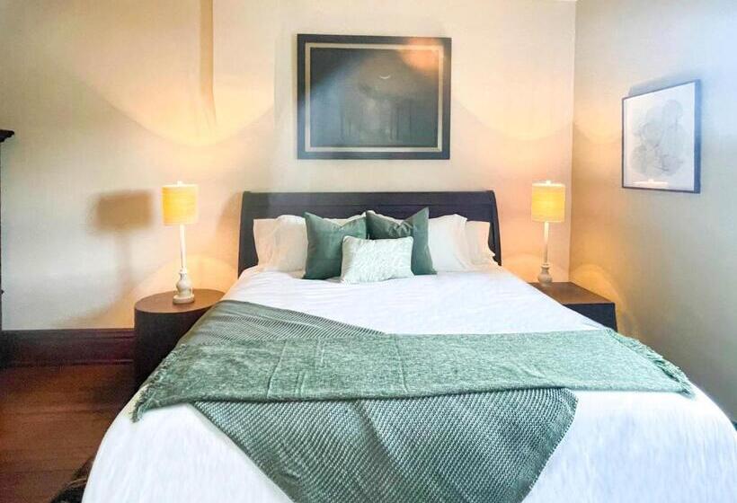 شقة بغرفة نوم واحدة, Historic New Richmond Ohio Riverfront