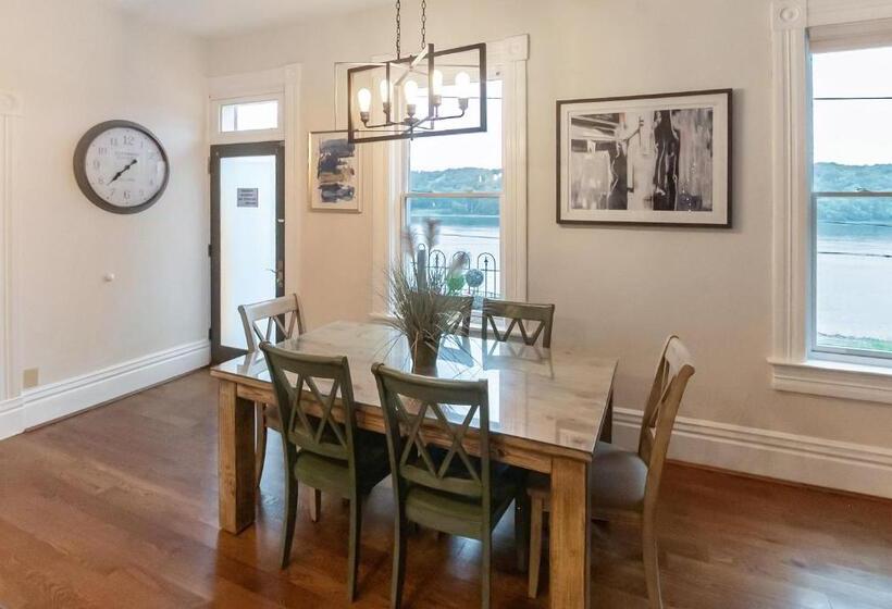 شقة بغرفة نوم واحدة, Historic New Richmond Ohio Riverfront