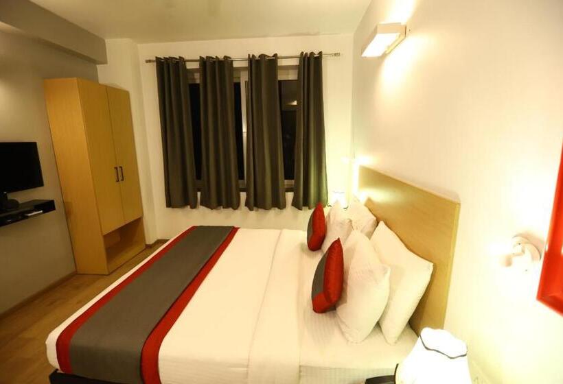 Standard-huone Parveke, Bk Studio And Rooms Near Huda City Centre