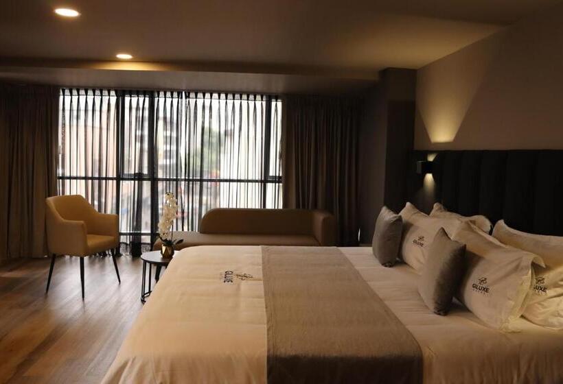 Полулюкс, Giluxe