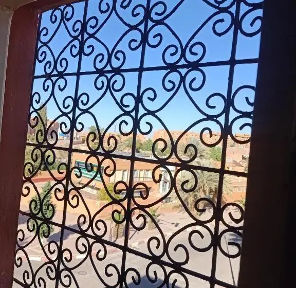 バスルーム共同エコノミー4人部屋, Hôtel Hicham