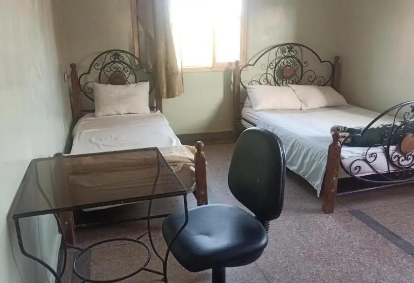 バスルーム共同エコノミー4人部屋, Hôtel Hicham