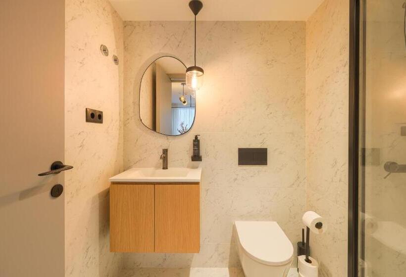 חדר דלוקס עם מרפסת, Nôma Living Icon Apartments