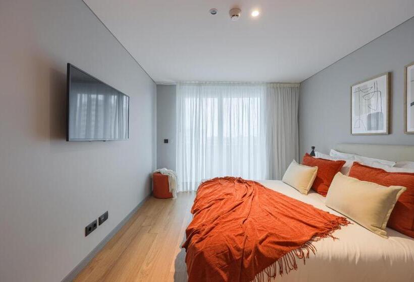 חדר דלוקס עם מרפסת, Nôma Living Icon Apartments