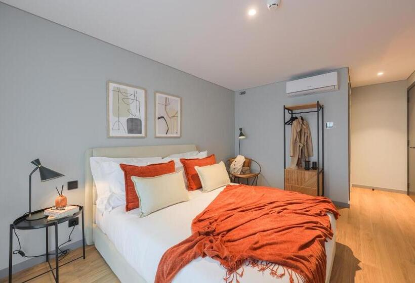 חדר דלוקס עם מרפסת, Nôma Living Icon Apartments