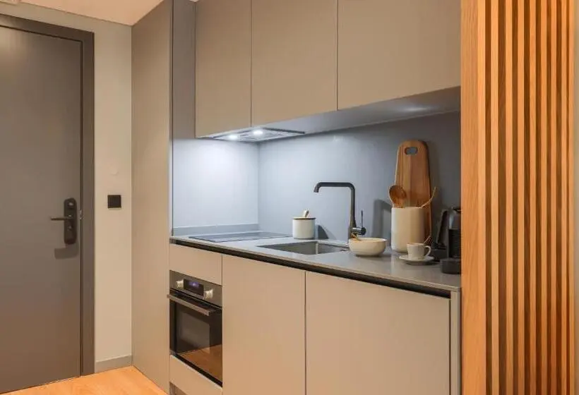 استودیوی لوکس, Nôma Living Icon Apartments
