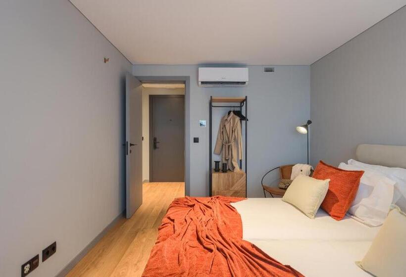 דירת שני חדרים עם מרפת, Nôma Living Icon Apartments