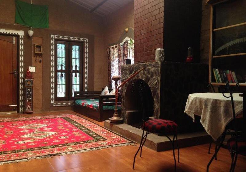 1 Bedroom Villa Garden View, Books And Birds