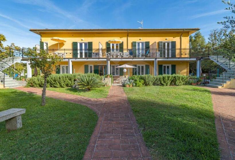Студио Стандарт с Террасой, Residence Gli Olmi   Goelba