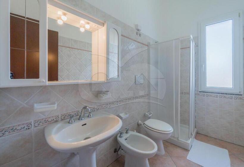 带露台的标准工作室, Residence Gli Olmi Goelba