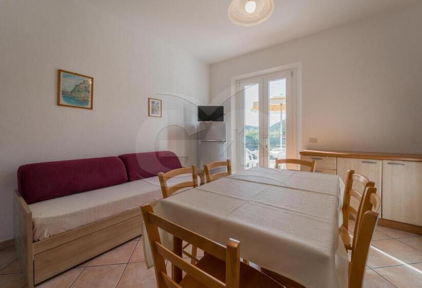 带2个卧室的公寓, Residence Gli Olmi Goelba