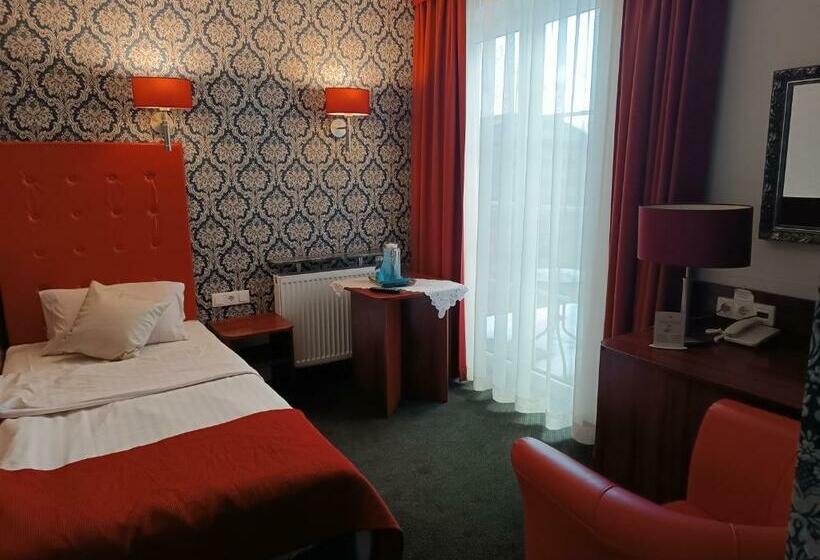 غرفة قياسية فردية, Amigo