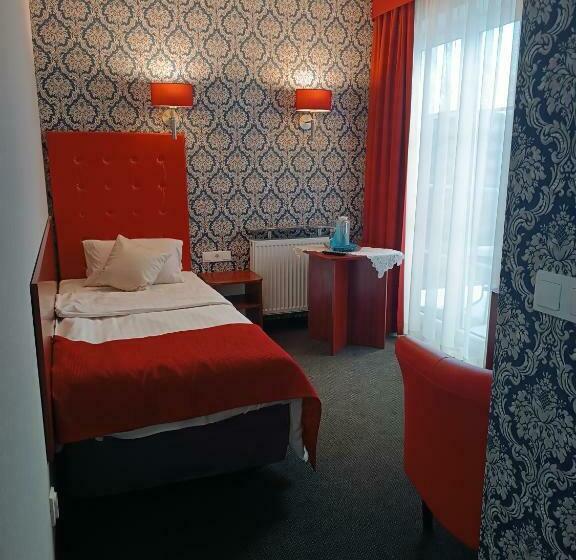 غرفة قياسية فردية, Amigo