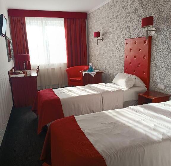 غرفة بيزنس, Amigo