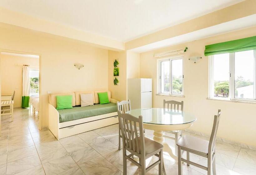 شقة 3 غرف, Wot Algarve