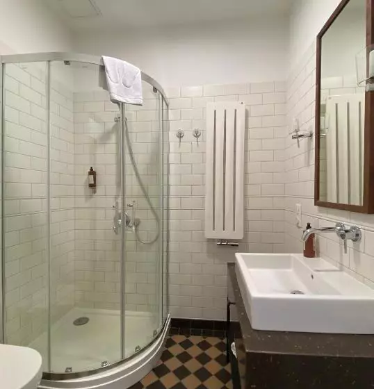 استودیوی استاندارد, Apartamenty Sowa Toruń
