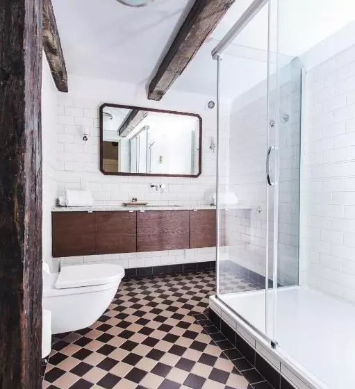 استودیو خانوادگی, Apartamenty Sowa Toruń