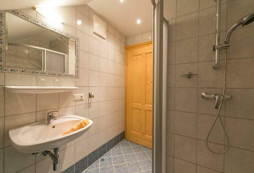 شقة غرفتين, Historischer Bauernhof Schabus