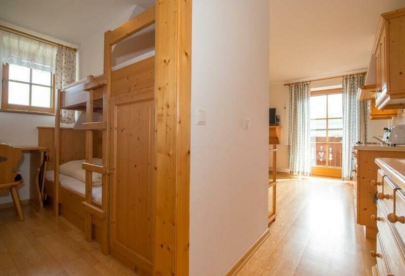 شقة غرفتين, Historischer Bauernhof Schabus