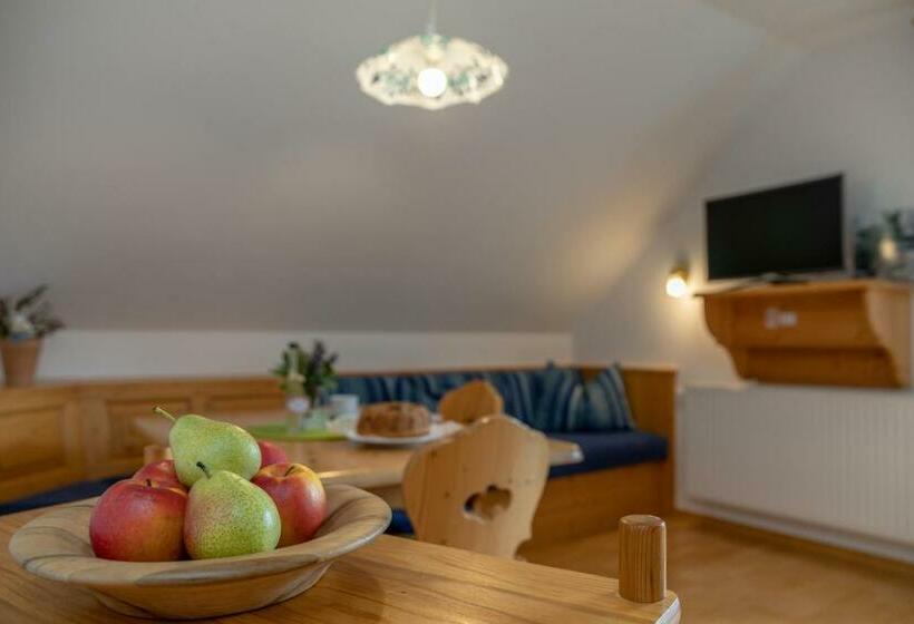 شقة غرفتين, Historischer Bauernhof Schabus