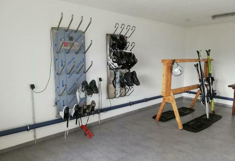 شقة غرفتين نوم مزودة بتراس, Historischer Bauernhof Schabus