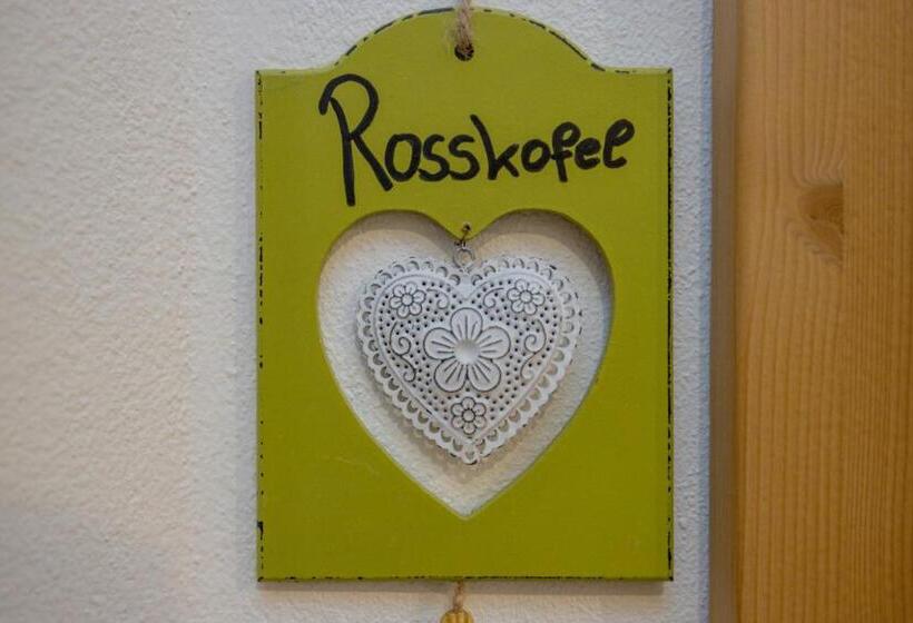 شقة غرفتين نوم مزودة بتراس, Historischer Bauernhof Schabus