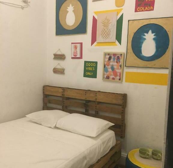 اتاق استاندارد, Hostel H1 Miramar
